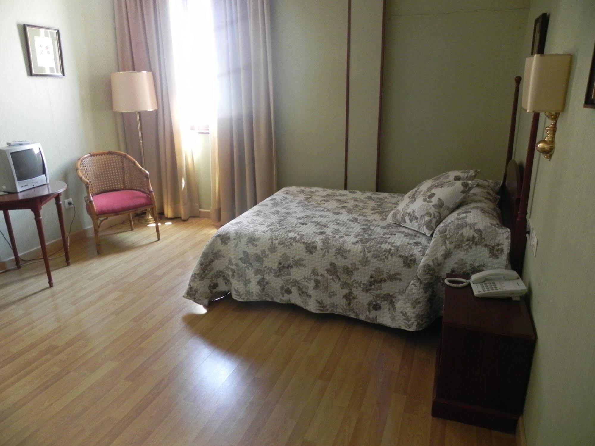 Hotel Sierra De Aracena Buitenkant foto